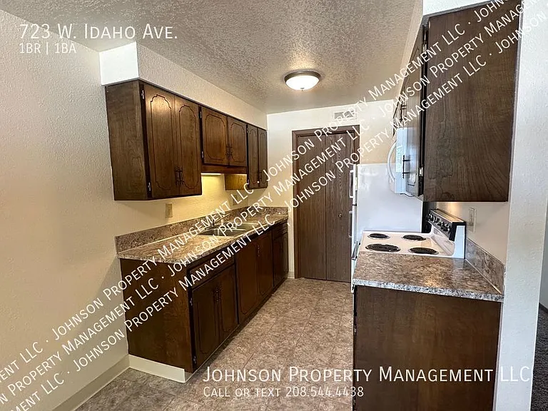 723 W Idaho Ave — Photo 3