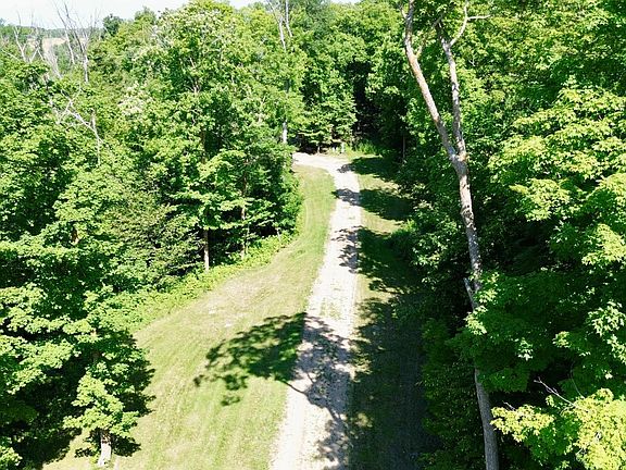 3rd image of 45753 Crystal Beach Rd