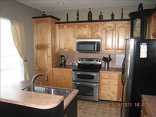 2nd image of 170 Jenny Ln