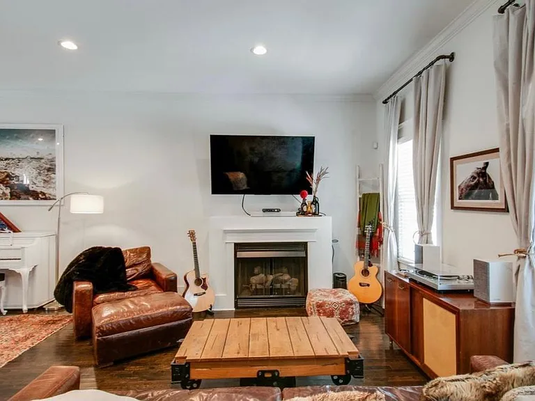 1209 Cline Ave — Photo 7