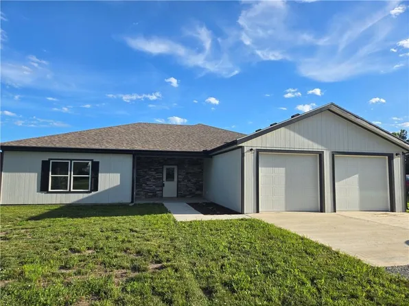 125 NW 171st Rd, Warrensburg, MO 64093