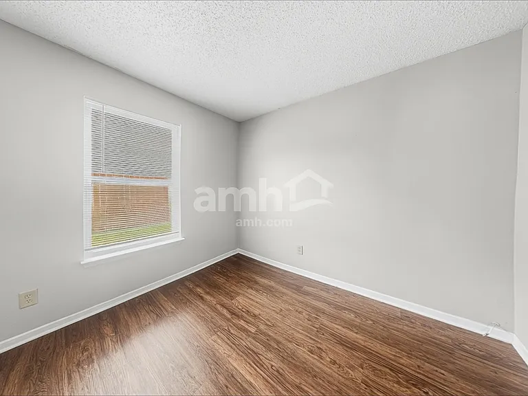 1315 King Maple Dr — Photo 16