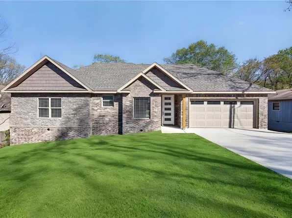 28 York Dr, Bella Vista, AR 72715