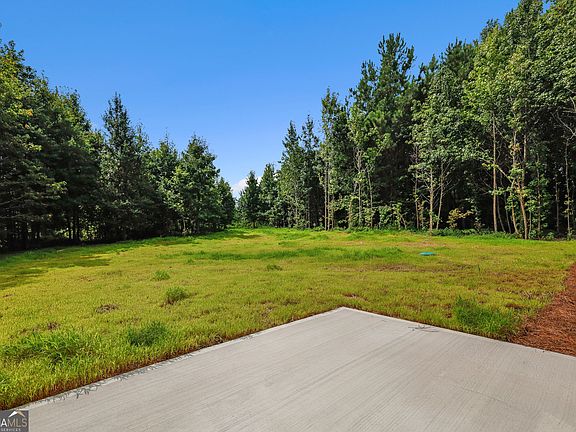 3rd image of 332 Elizabeth Ct Lot 26