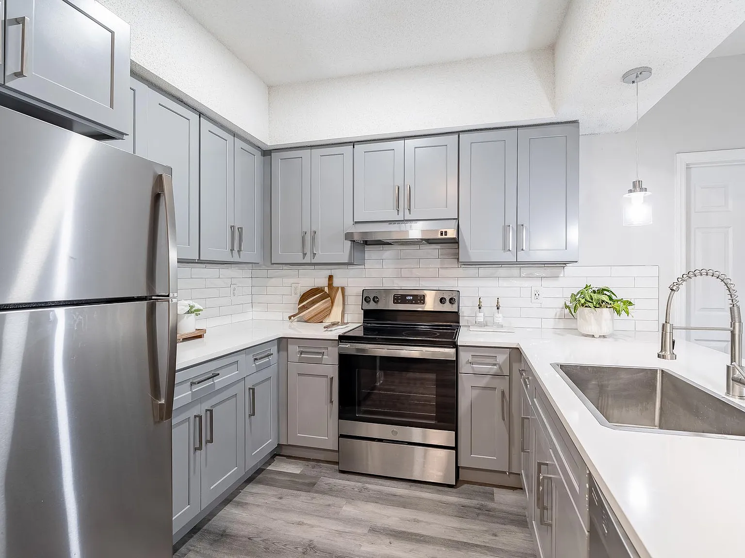 Faris Residences Moncks Corner — Photo 2