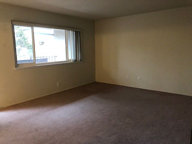 Spacious living room.