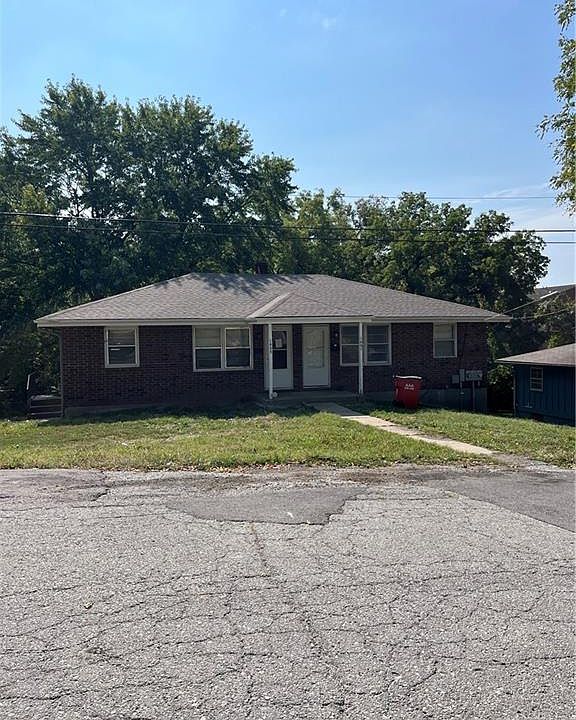 1st image of 1425 W Waldo Ave