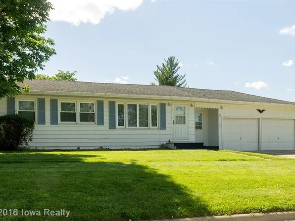 201 N 9th St, Indianola, IA 50125