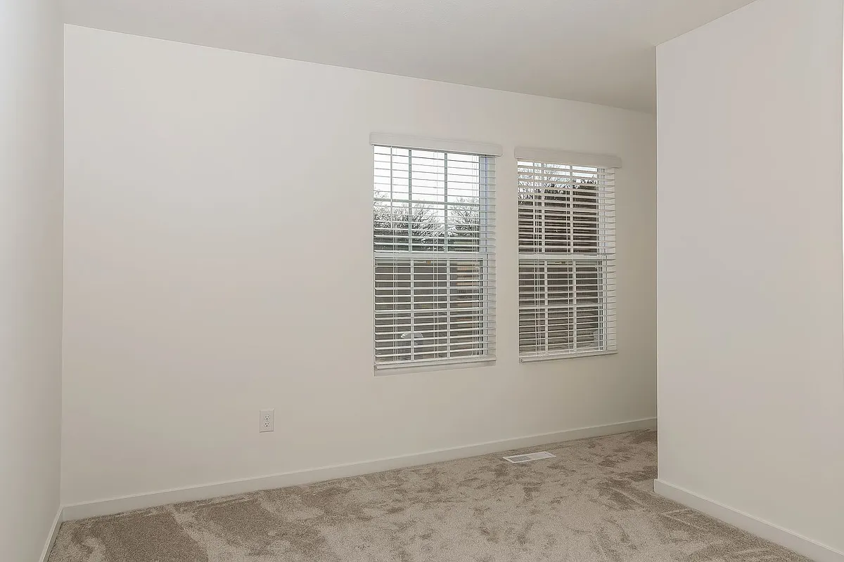 Building Photo - 366 N Sherman St