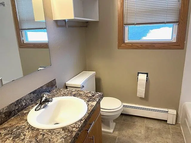 2 bed, 1000 sqft, $875 — Photo 3