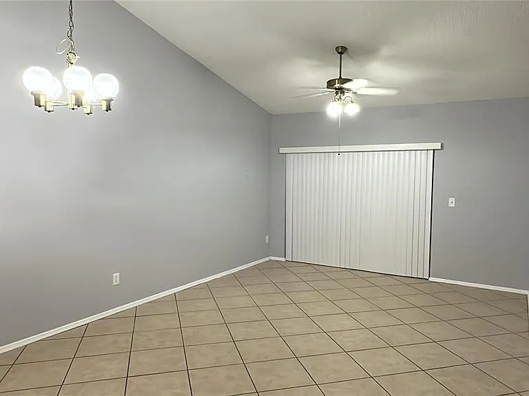 1108 Lucaya Cir — Photo 2