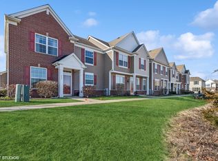 542 Topeka Dr, Grayslake, IL 60030