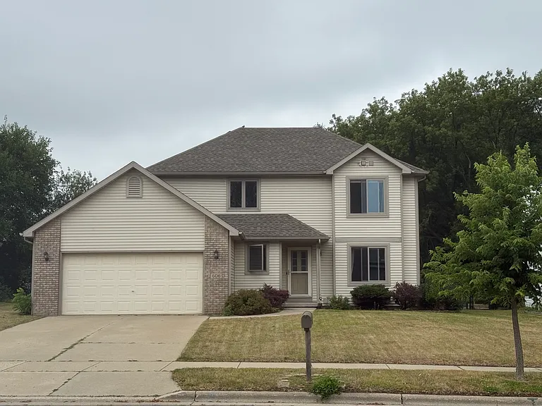 606 Samuel Dr — Photo 1
