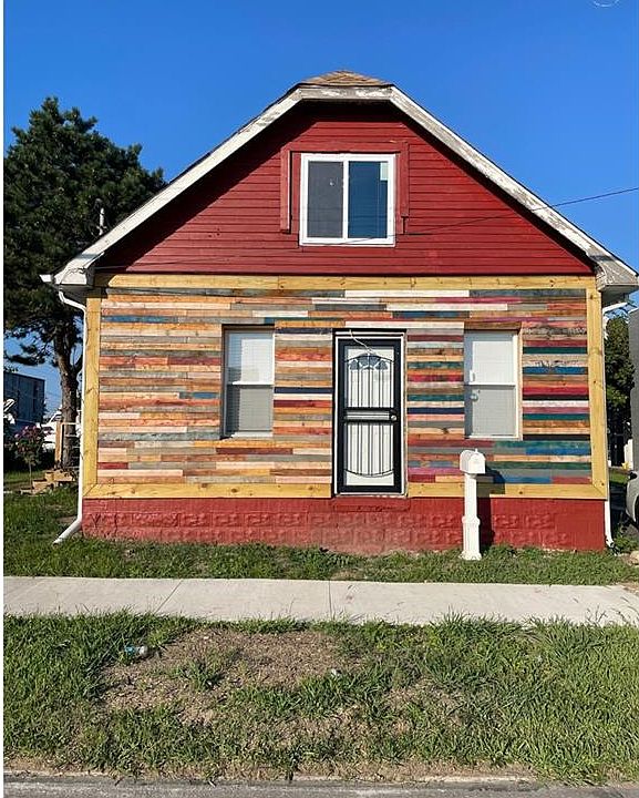 1st image of 307 Colorado Ave