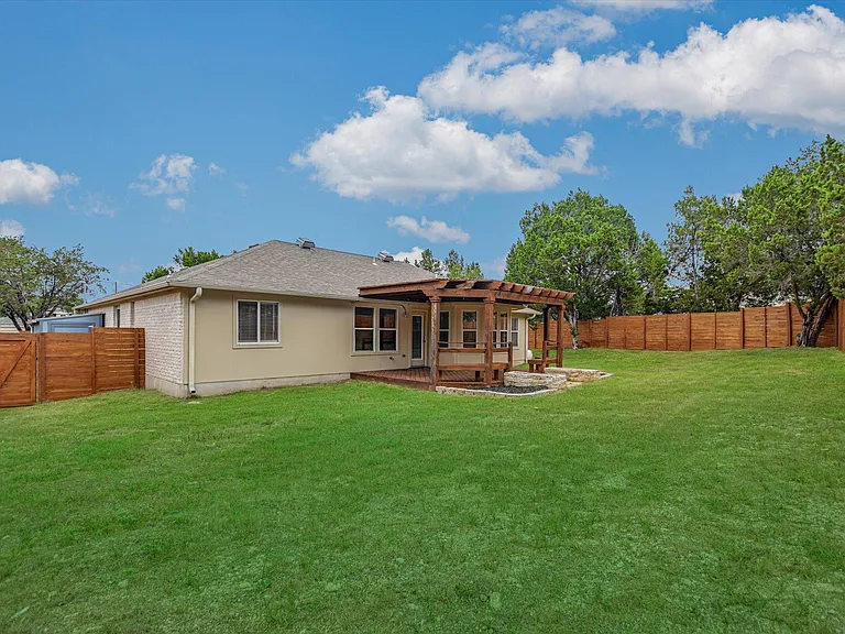 20601 Camel Back St — Photo 26