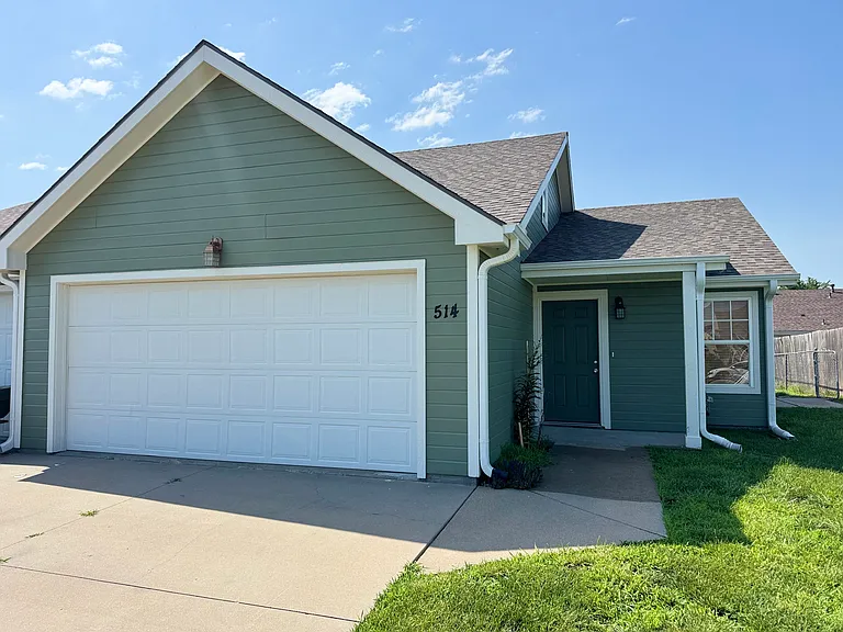 514 Brooklawn Dr — Photo 1