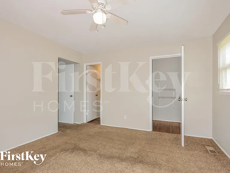 3245 Santiago Dr — Photo 9