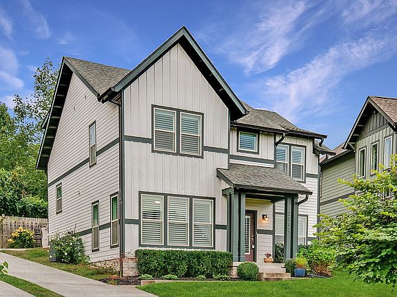 2nd image of 2712 Greenside Pl