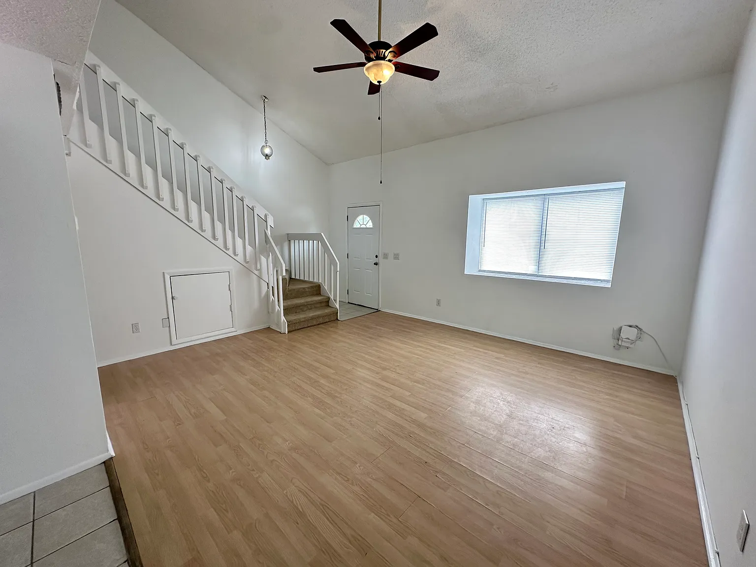 2 bed, 1.5 bath, 1071 sqft, $1,775 — Photo 3
