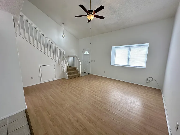 1358 Winter Green Way — Photo 3
