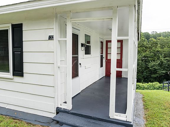 3rd image of 132 Westover Dr