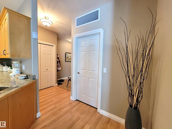5th image of 4128 47th St #101