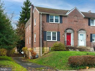 6 Rock Glen Rd, Wynnewood, PA 19096