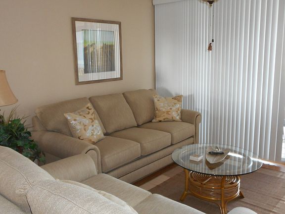 3rd image of 353 S Us Hwy 1 APT E304