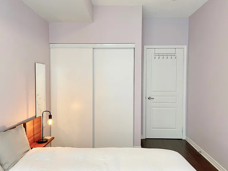 352 Front St W #1420 — Photo 4