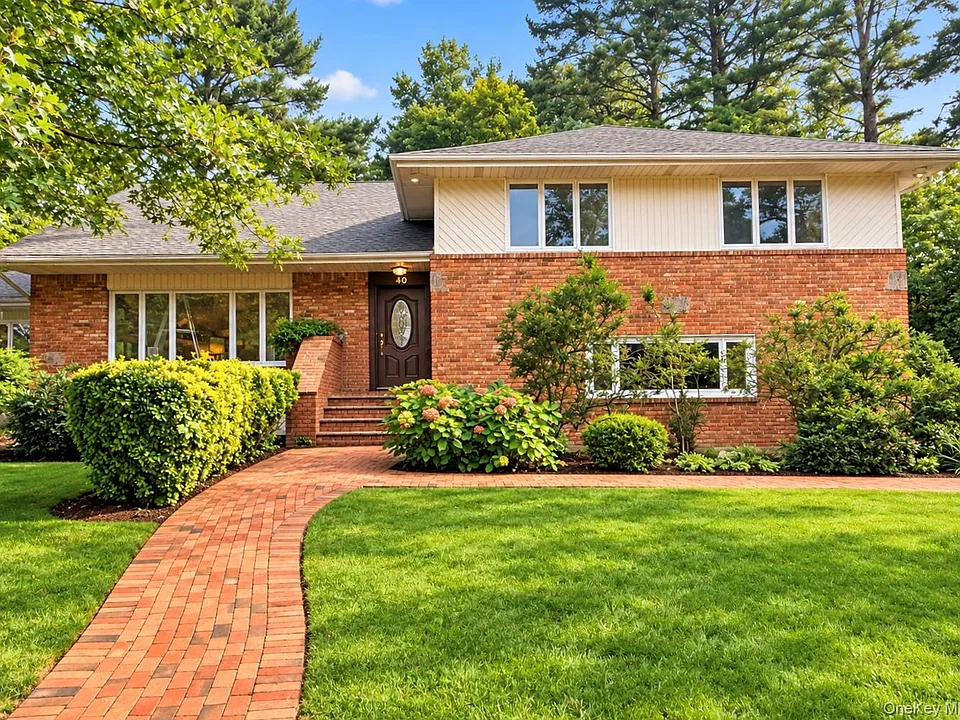 40 Pool Dr