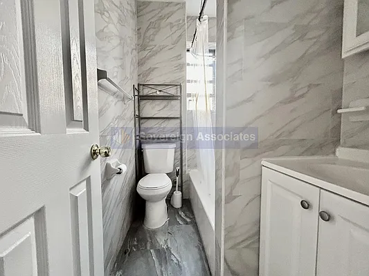 Rented by Sovereign Associates | media 8