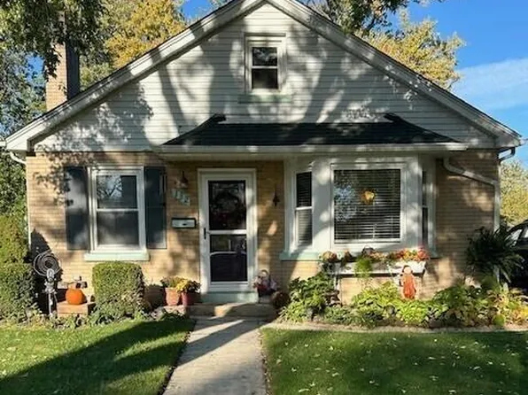 132 Beverly Blvd, Hobart, IN 46342