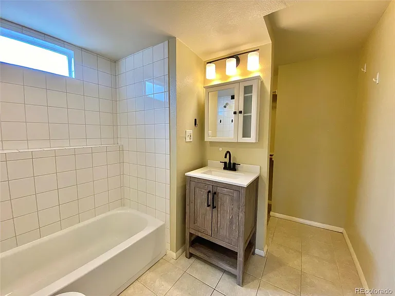 101 Terrace Dr #1/2 — Photo 10