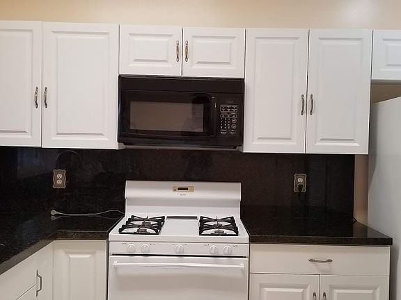 5th image of 9362 NW 121st St #122