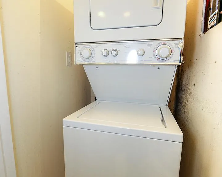 1528 N Willington St #1 — Photo 14