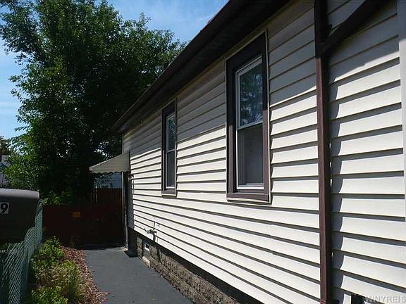 3rd image of 2667 North Ave