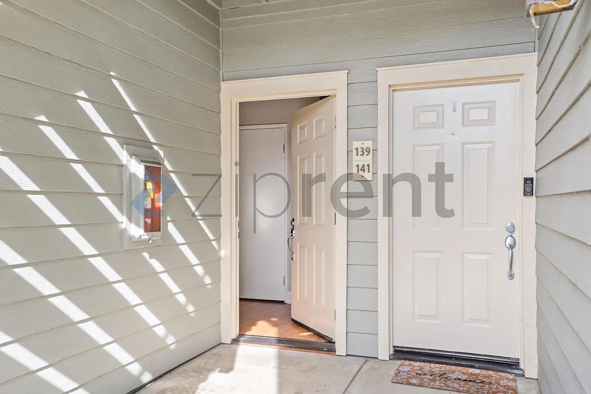 1 bed, 779 sqft, $2,500 — Photo 4