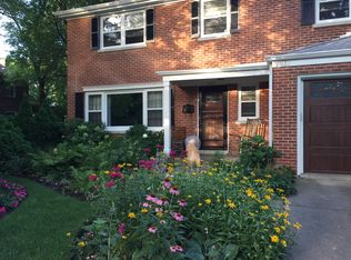 2037 Hawthorne Ln, Evanston, IL 60201