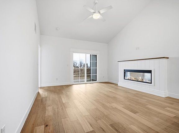 3rd image of 13 Stone Mill Ct