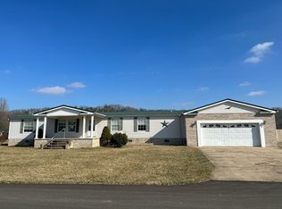 19 Ark St, Louisa, KY 41230