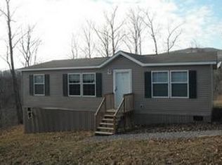 4323 Skeetrock Rd, Clintwood, VA 24228