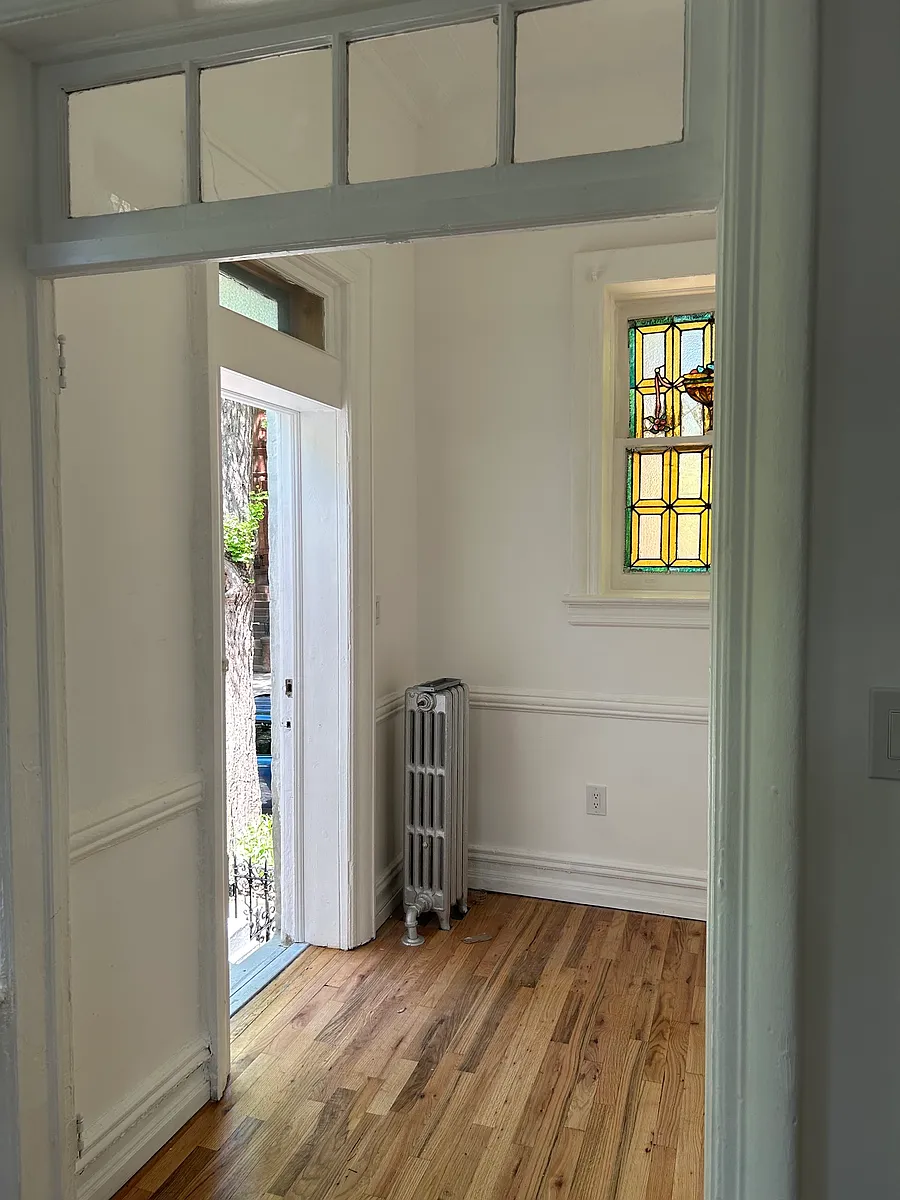 Building Photo - 134 Bainbridge St #1R