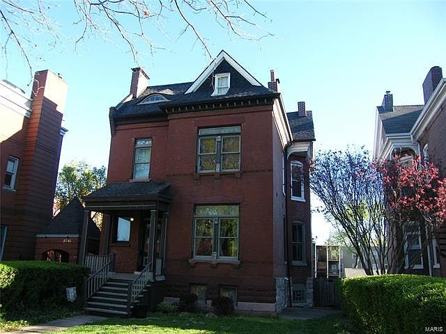 2nd image of 2341 Park Ave