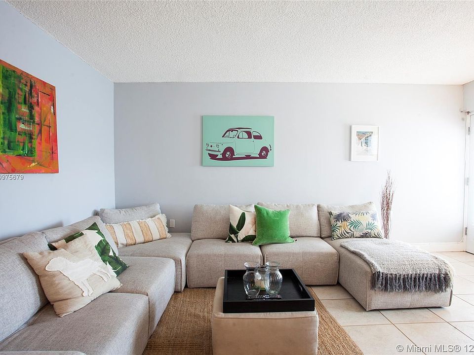 1st image of 1545 Euclid Ave APT 6B