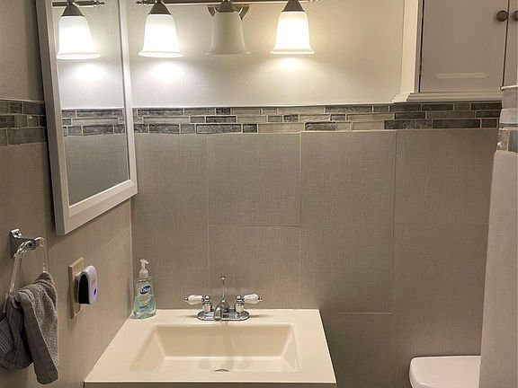 5th image of 1560 Mckinley Street #112w