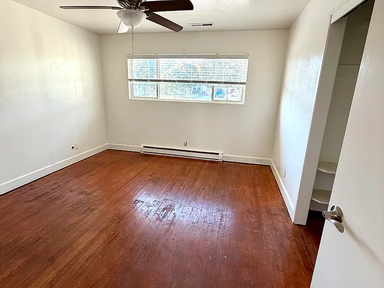 1231 Apricot Ln — Photo 9
