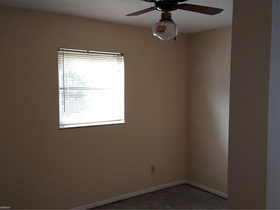 5th image of 68 Cloverleaf Byp