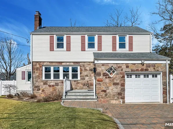 91 Tulip St, Bergenfield, NJ 07621