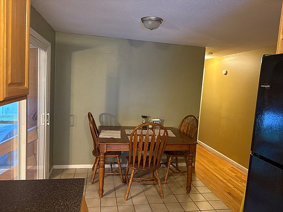 5th image of 144 Coolidge Ave
