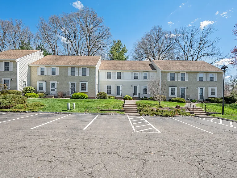 4 Hubbard Run Dr #4 — Photo 1